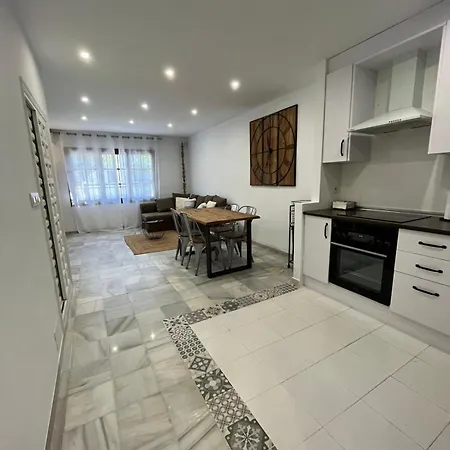 Moderno Duplex Coastal Style