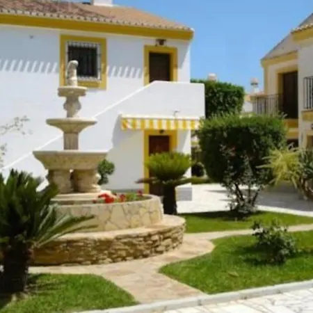 Moderno Duplex Coastal Style Apartment