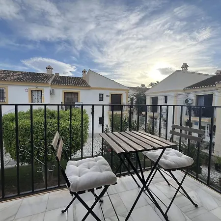 Moderno Duplex Coastal Style Apartment